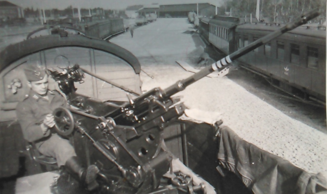 the small brother of the big 8.8 cm-Flak (they called it &quot;Spritze&quot; (syringe)