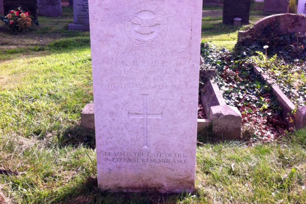 CWG headstone for Sgt Crozier