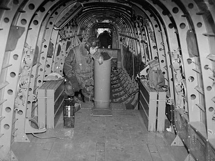 Inside_207_Squadron_Avro_Manchester_WWII_IWM_CH_3884.jpg